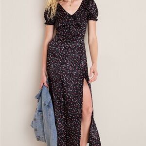 NWOT Francesca's Collections Mia Ditsy Floral Midi Dress